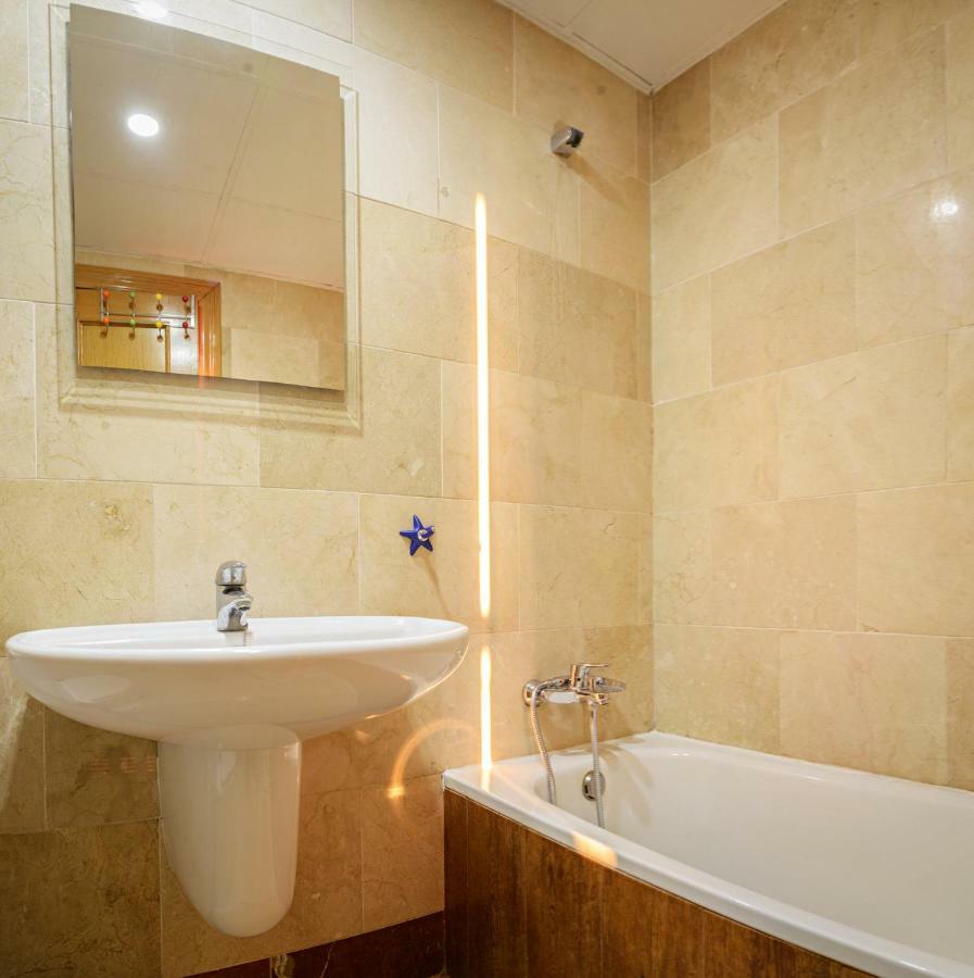 Apartamento 90 M2 En La Mejor Zona De Roquetas Roquetas de Mar Exterior photo